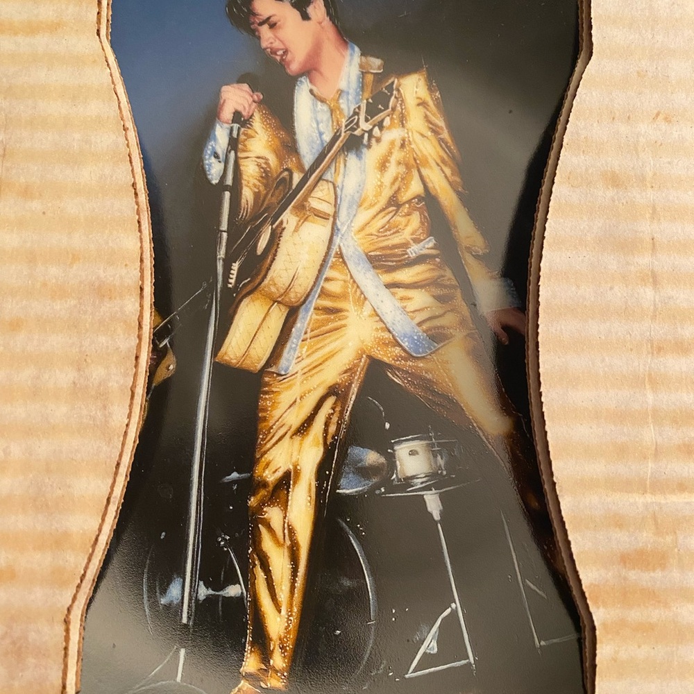 ELVIS PRESLEY Plate 3 "THE MEMPHIS FLASH"  Delphi Collection 1989